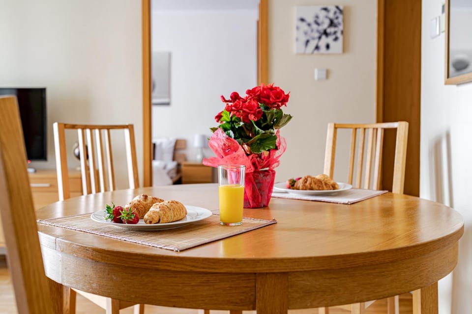 Food and drinks, Dining area