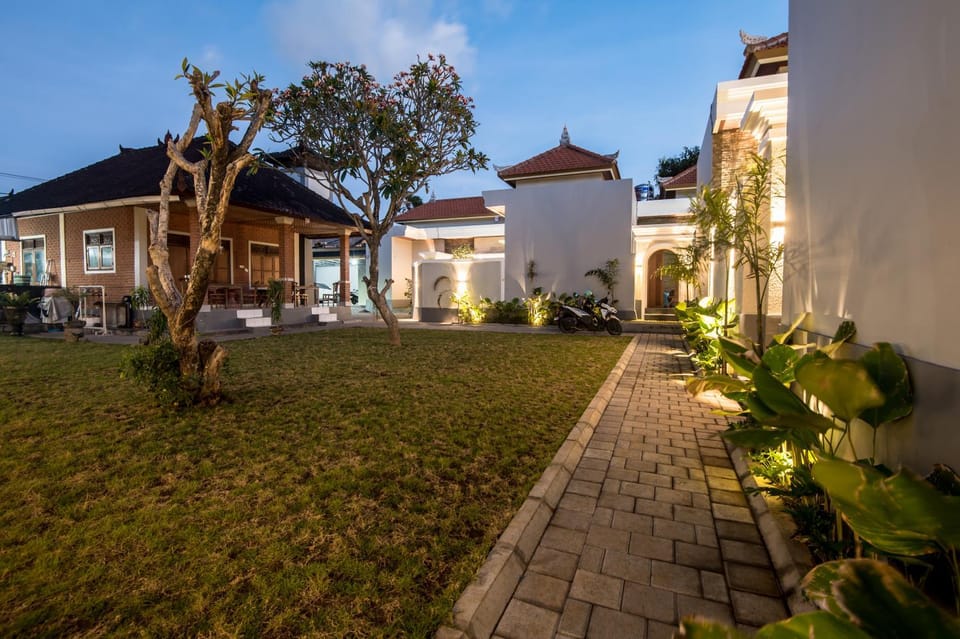 Property building, Garden, Garden view