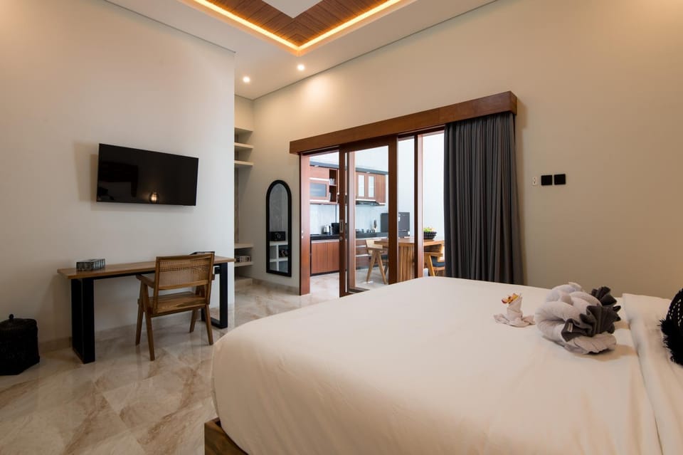 TV and multimedia, Living room, Photo of the whole room, Seating area, Bedroom, towels