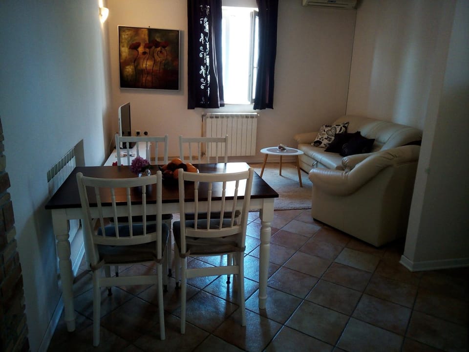 Apartments Mirela Apartment in Novigrad