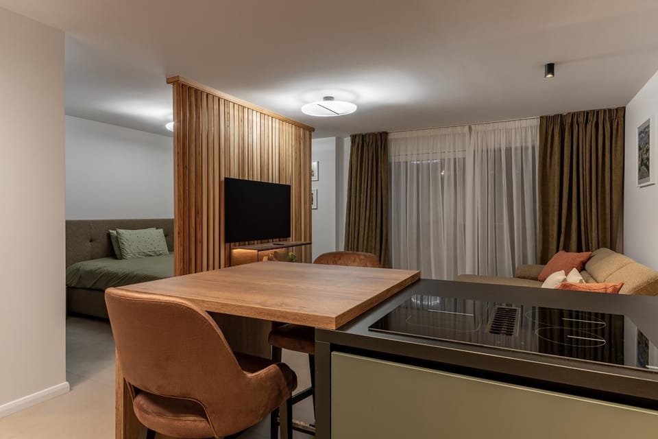 Communal lounge/ TV room, TV and multimedia, Kitchen or kitchenette, Living room, Dining area