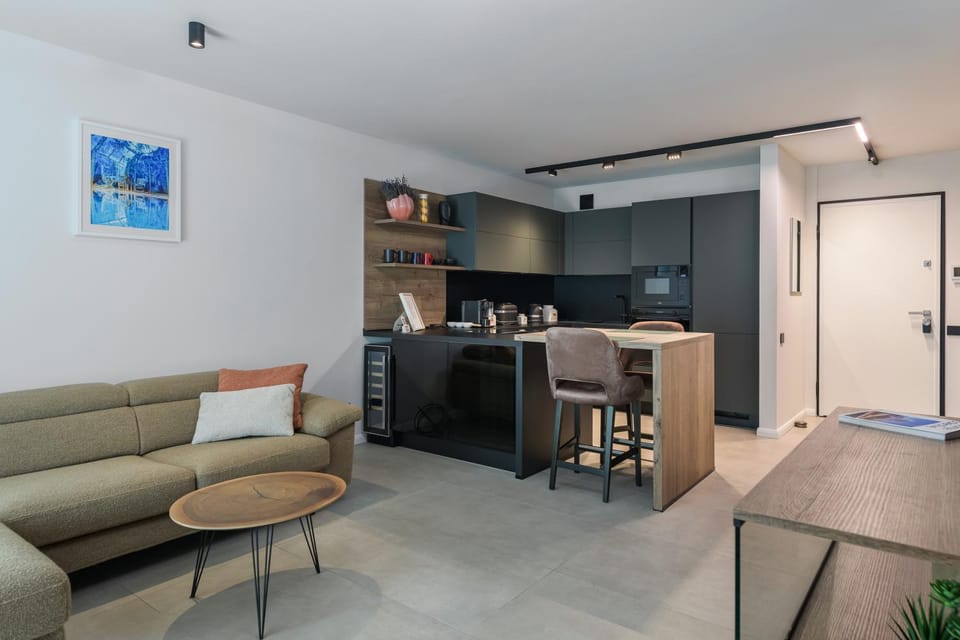 Kitchen or kitchenette, Living room