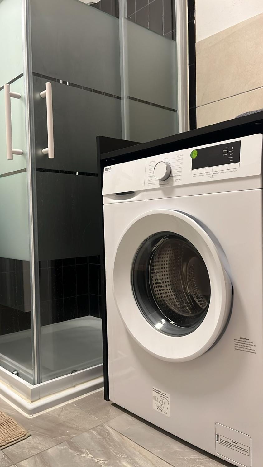 Bathroom, washing machine