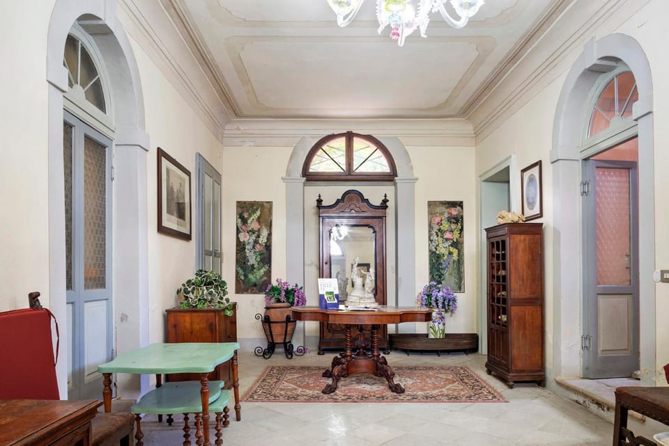 Property building, Living room