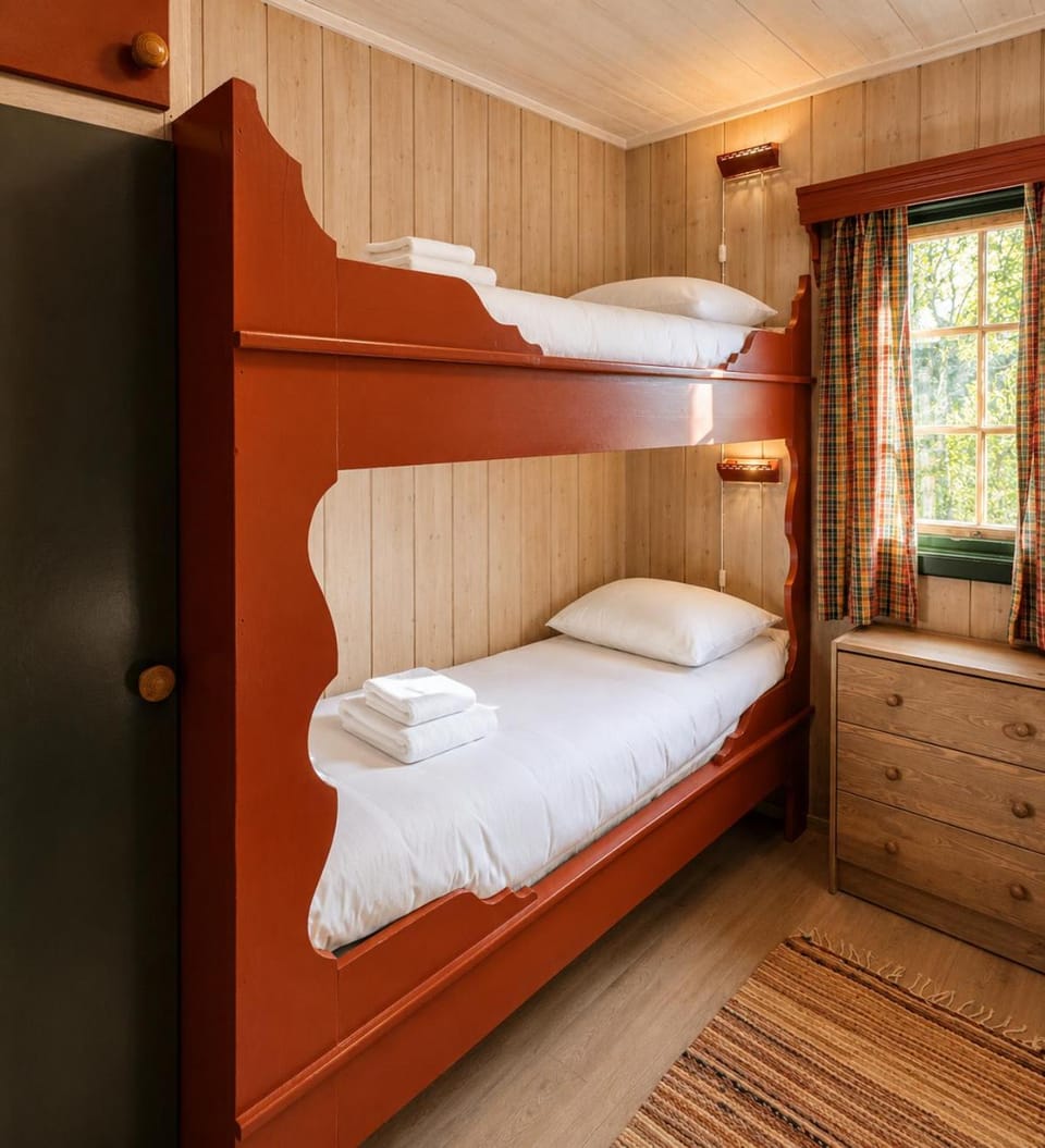 Bed, Bedroom, bunk bed