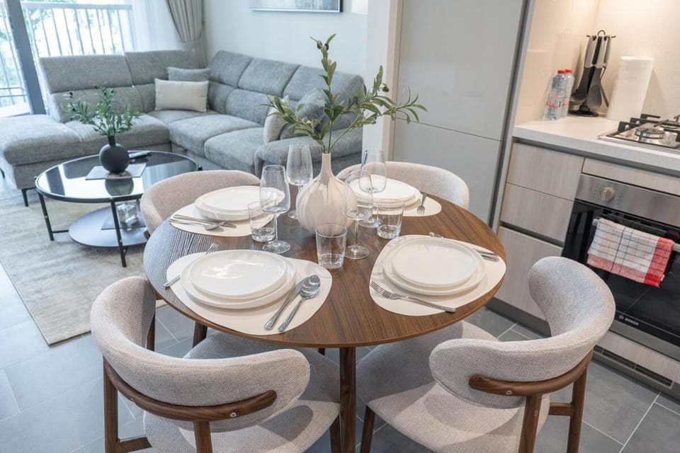Spacious 1BR with Bunk Beds, Sobha Living Apartment in Dubai