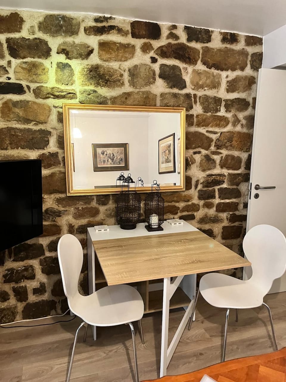 La Petite Bastide-Central Apartment in Neffies Apartment in Occitanie