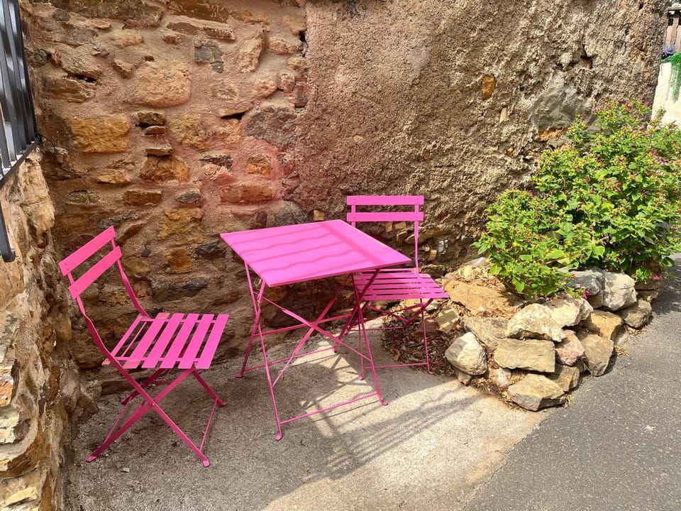 La Petite Bastide-Central Apartment in Neffies Apartment in Occitanie