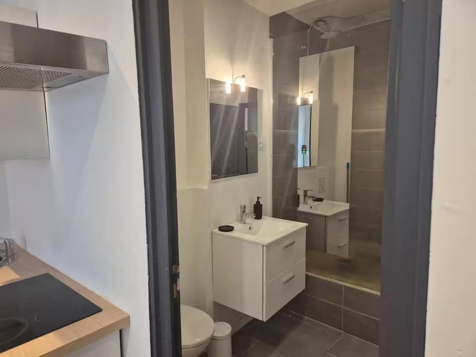 Shower, Bathroom