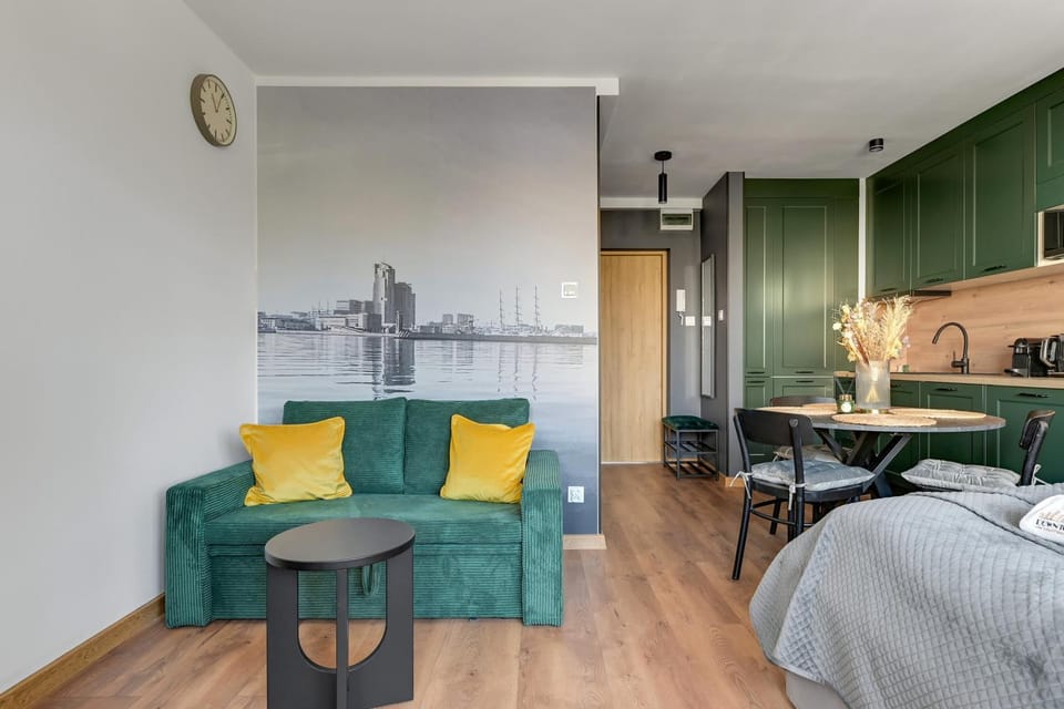 Bed, Kitchen or kitchenette, Living room