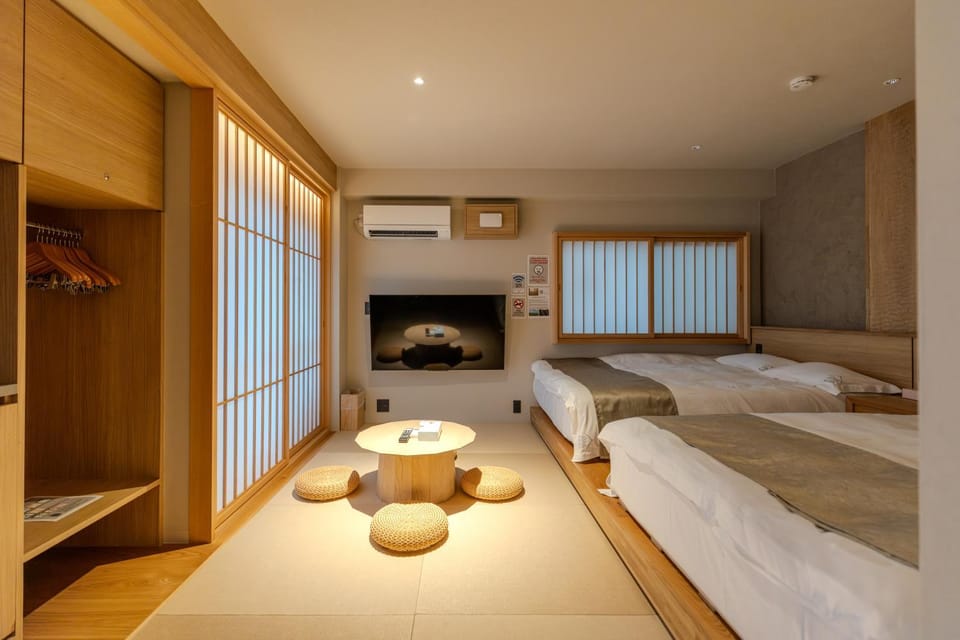 Bed, TV and multimedia, Bedroom, air conditioner