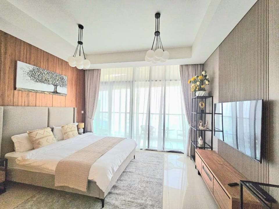 Bed, TV and multimedia, Photo of the whole room