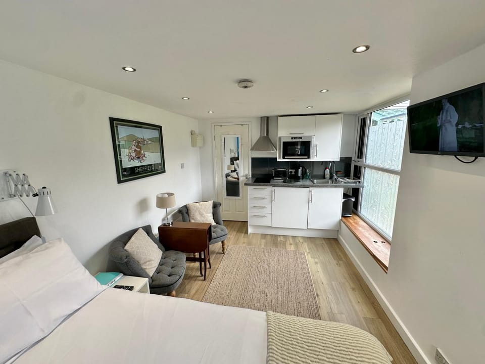 Garden Studio Apartment in Sheffield