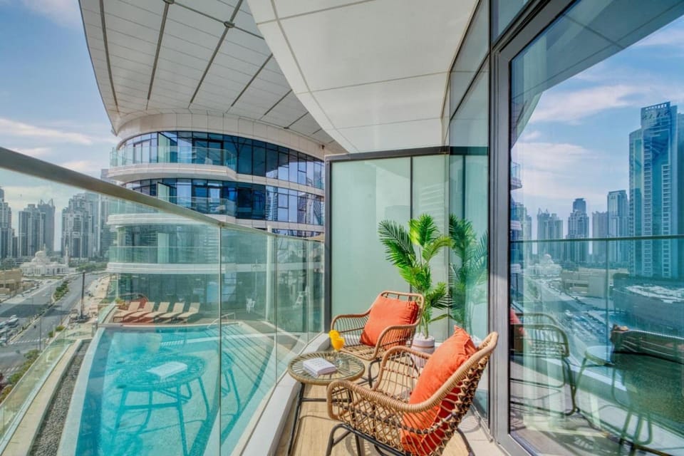 Luxury Retreat Apt, Burj Khalifa Rooftop View, Near Dubai Mall - Imperial Avenue Apartment in Dubai