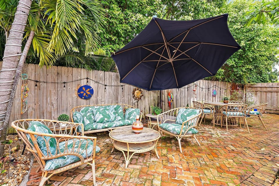 Casa De Marita - Backyard Bliss with Pool in Historic Sunshine Park House in West Palm Beach
