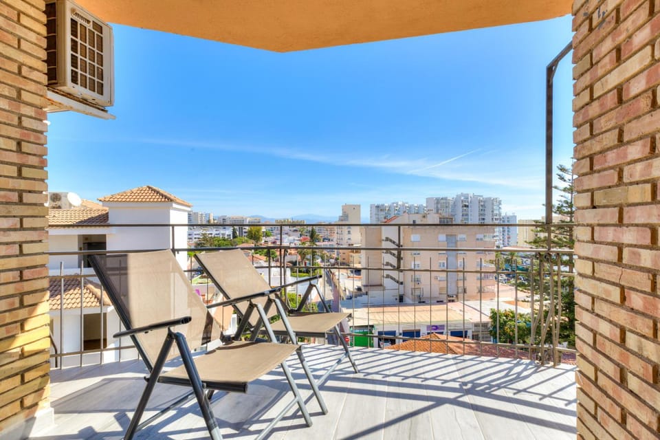Property building, Day, View (from property/room), Balcony/Terrace