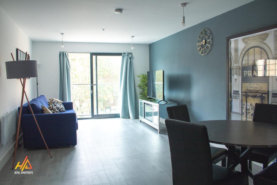 Stylish Urban Escape Apartment in Hemel Hempstead