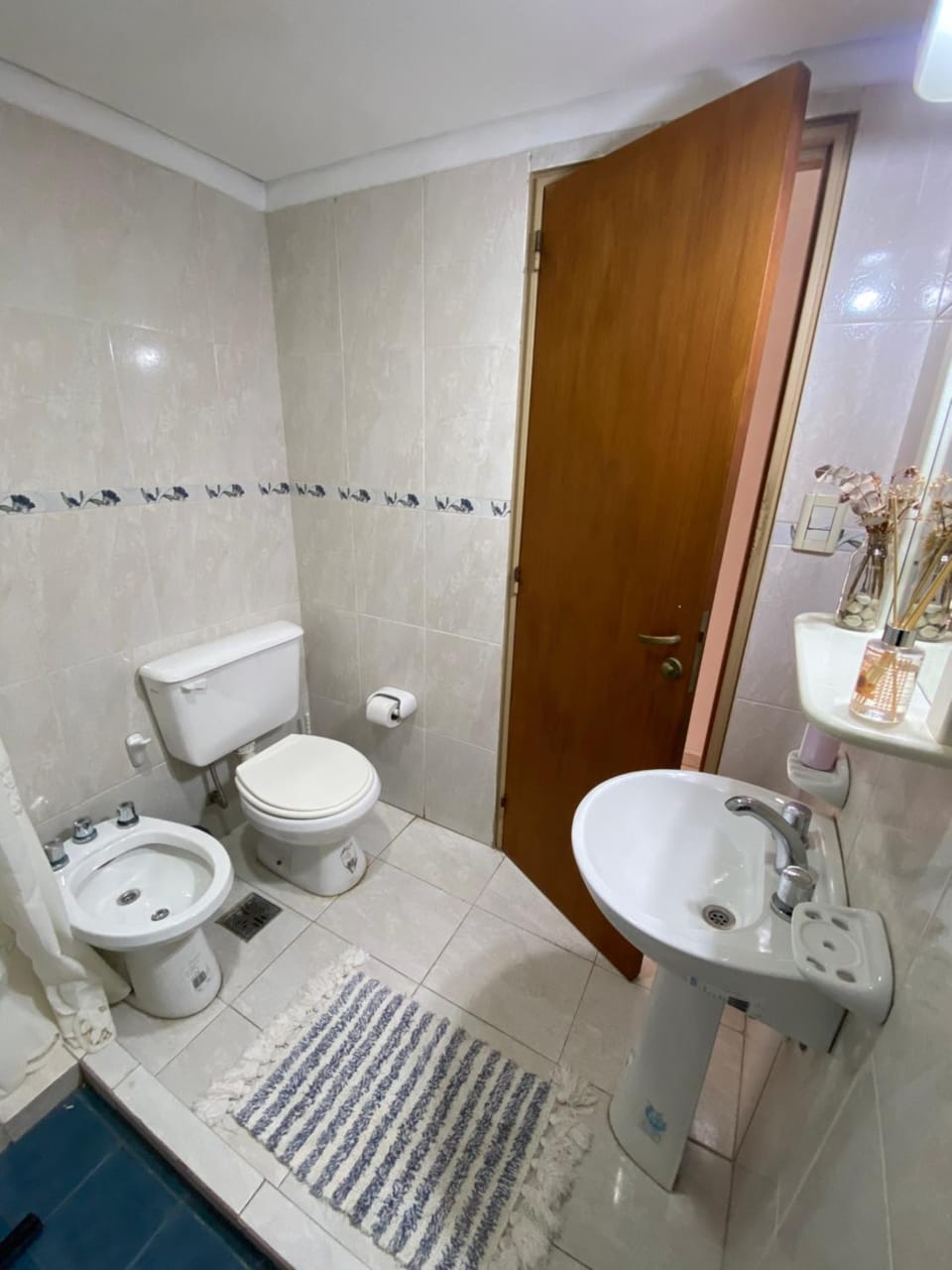 Bathroom, bidet