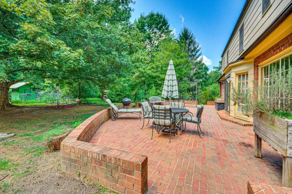 2 Mi to Main St Thomasville: Family Home w/ Games House in North Carolina