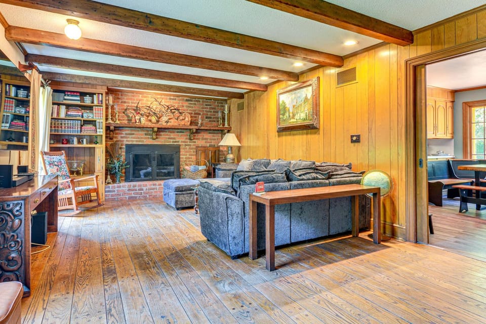 2 Mi to Main St Thomasville: Family Home w/ Games House in North Carolina