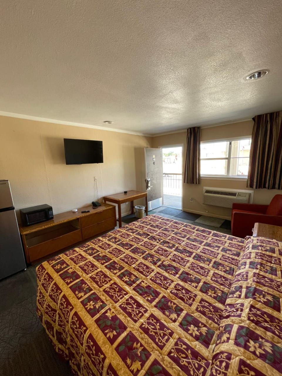 Kings Inn Motel in Paris