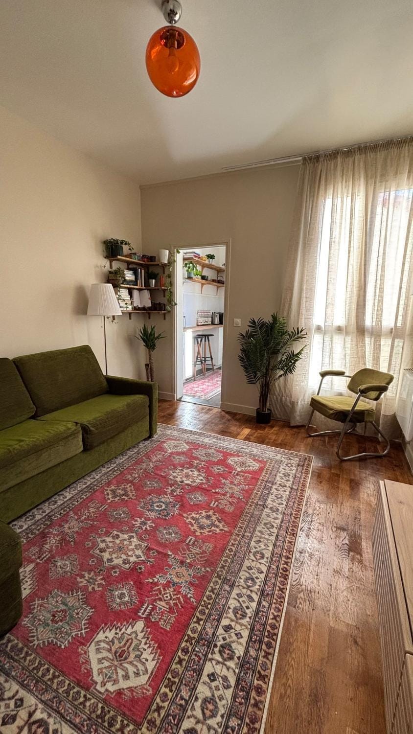 Bed, Living room, Seating area