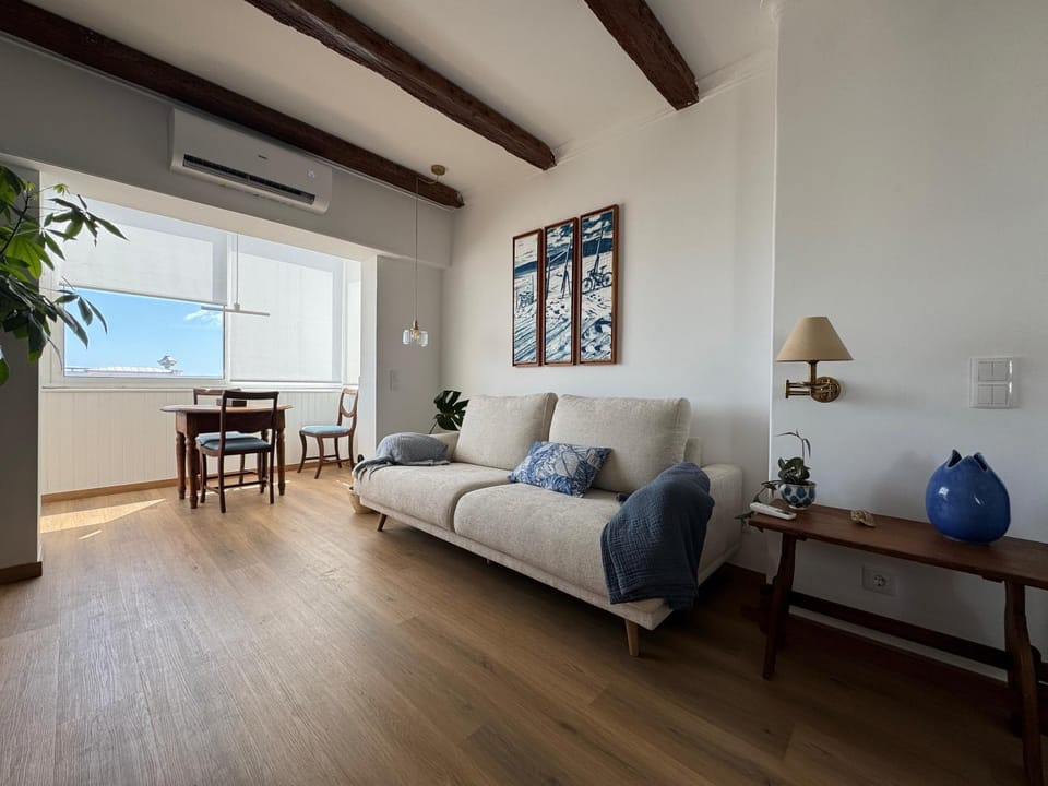 Living room, air conditioner