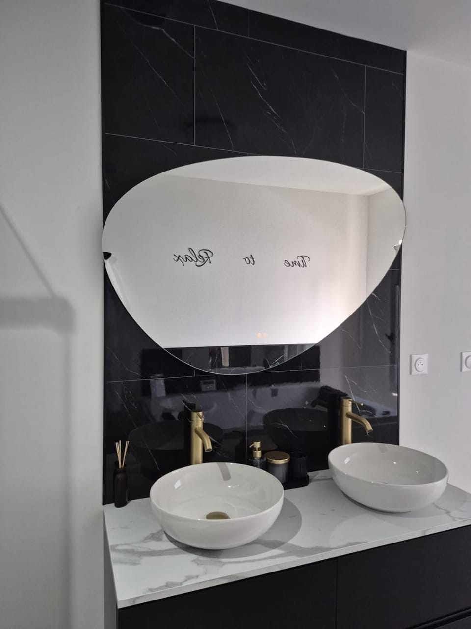 Love Room, balnéo, lit king-size, douche XXL etc House in Nouvelle-Aquitaine
