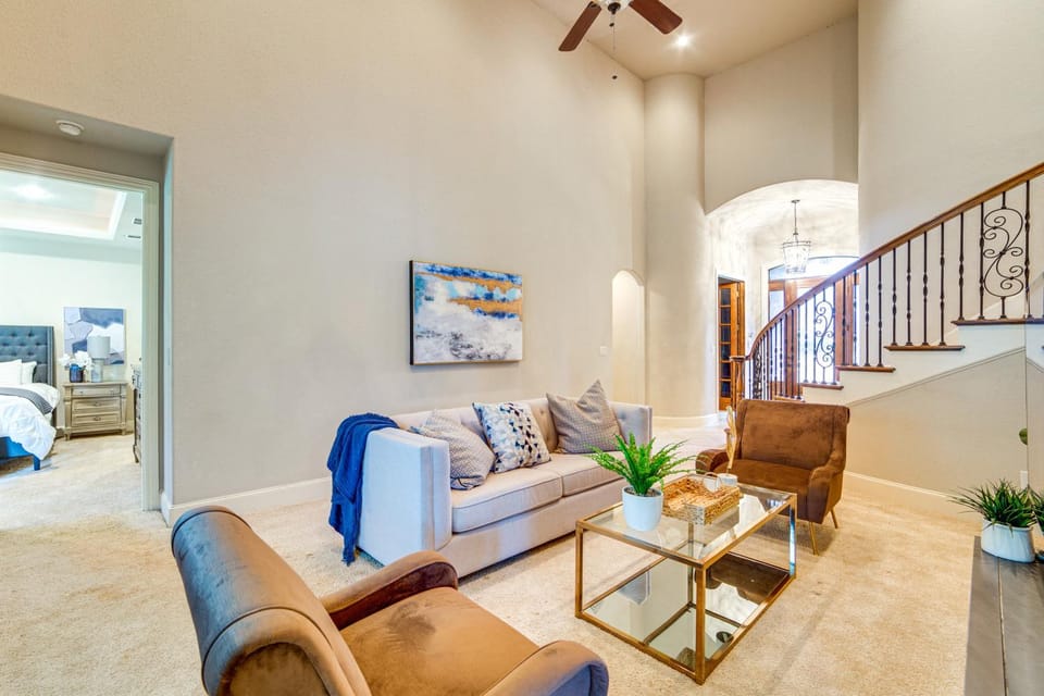 Relax Fireside Sunnyvale Family Home with Yard House in Mesquite