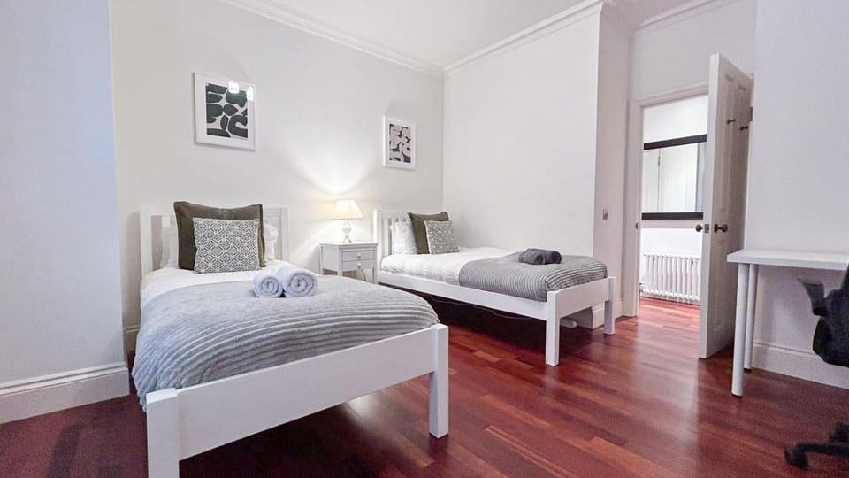 Bed, Decorative detail, Seating area, Bedroom, heating, internet, towels, wardrobe