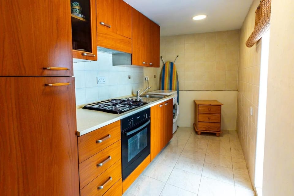 Stay Charles Sliema Home, Cozy, Prime Spot, Near Seafront House in Sliema