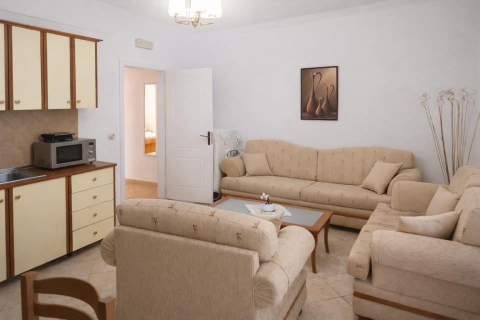 Melina's Apartament Close To The Beach Apartment in Tirana County, Albania
