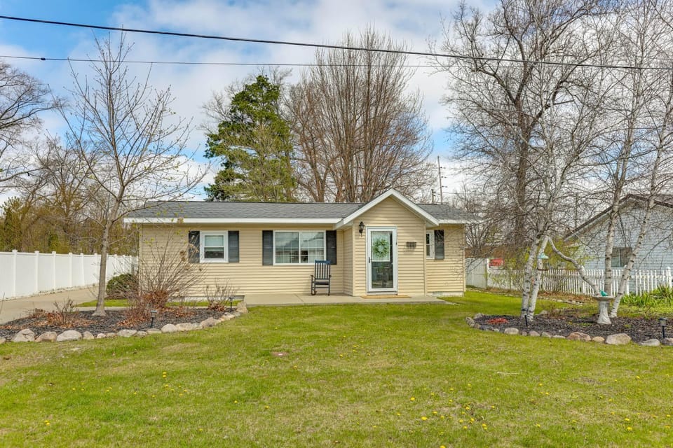 Pet Friendly w/ Yard: 1 Mi to Wilson State Park House in Harrison