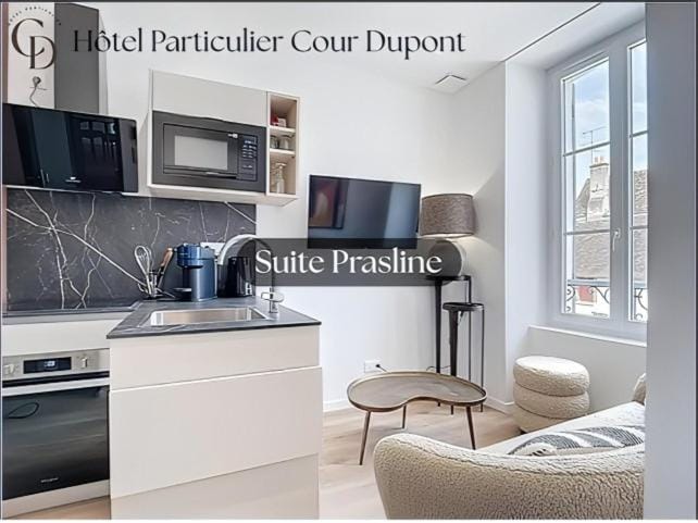 TV and multimedia, Kitchen or kitchenette