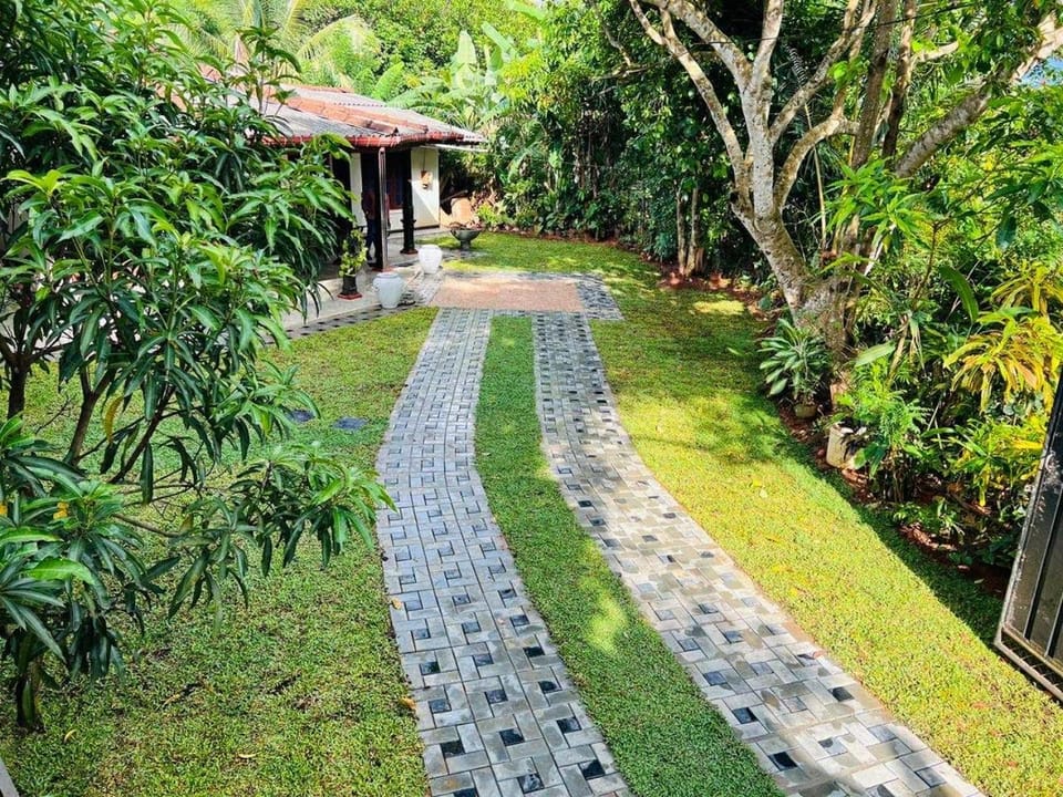 Sith Meadow View Bungalow House in Central Province