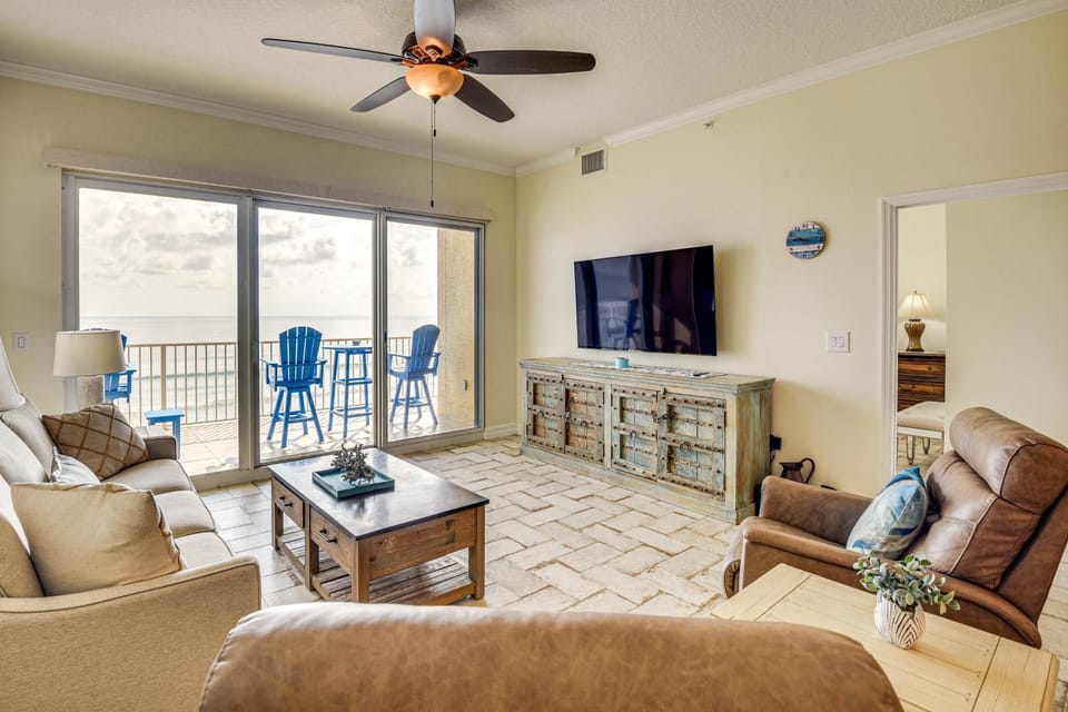 Direct Beach Access: NSB Condo w/ Community Perks House in New Smyrna Beach