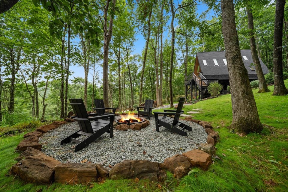 Ascent A-Frame at Calm Ridge Treehouses House in Brushy Fork