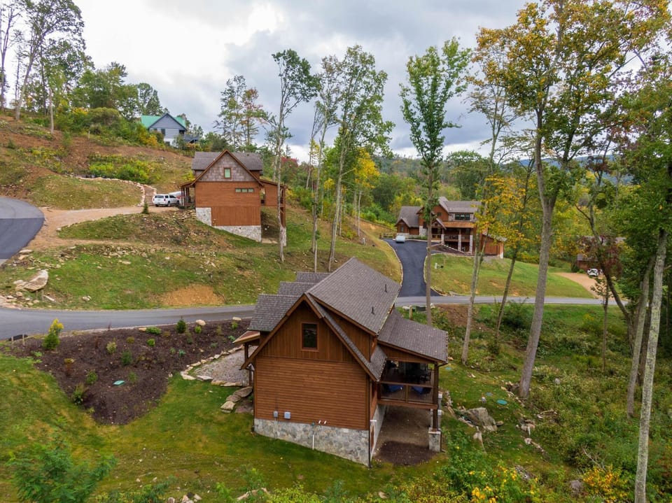 Cozy Creek at Eagles Nest House in Watauga