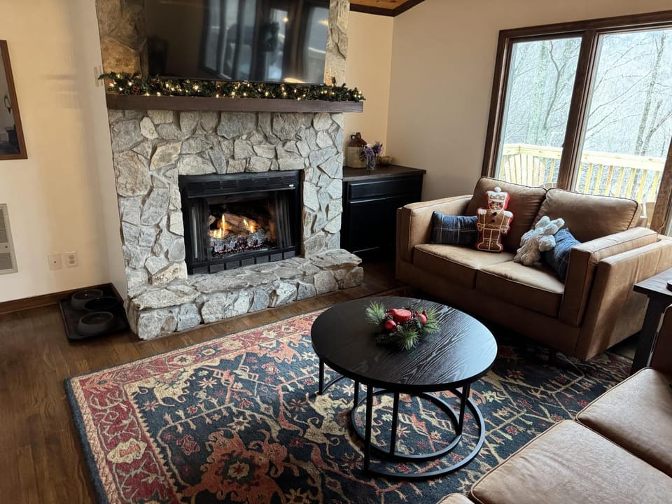 The Golden Retreat House in Beech Mountain
