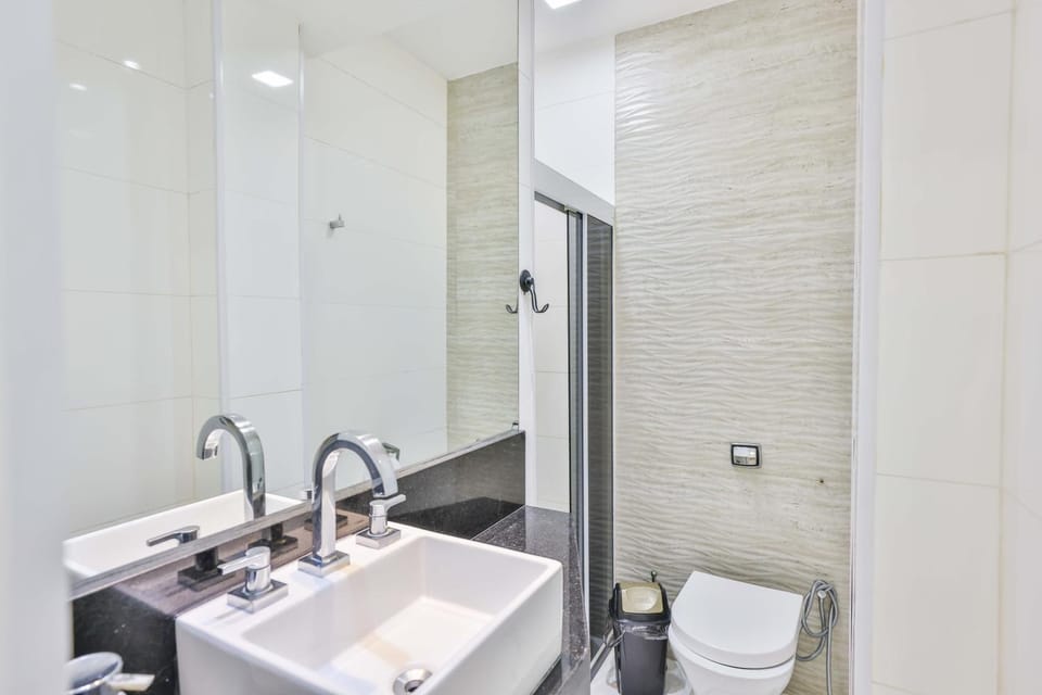 Luxurious Copacabana - 5 mins away to the beach! Apartment in Rio de Janeiro