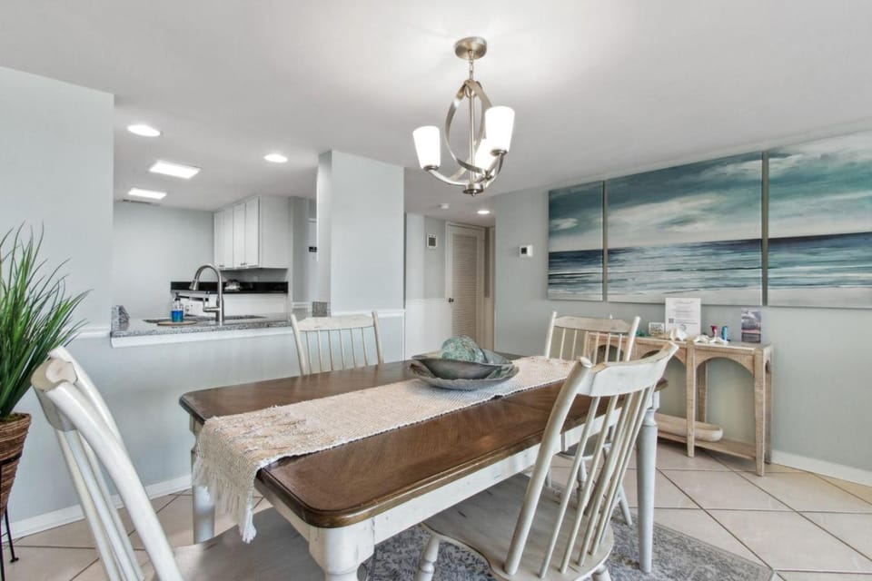 Amelia Surf and Racquet Club Condo - 6th Floor Oceanview - Pools - Tennis Courts - Sleeps 4 House in Amelia Island