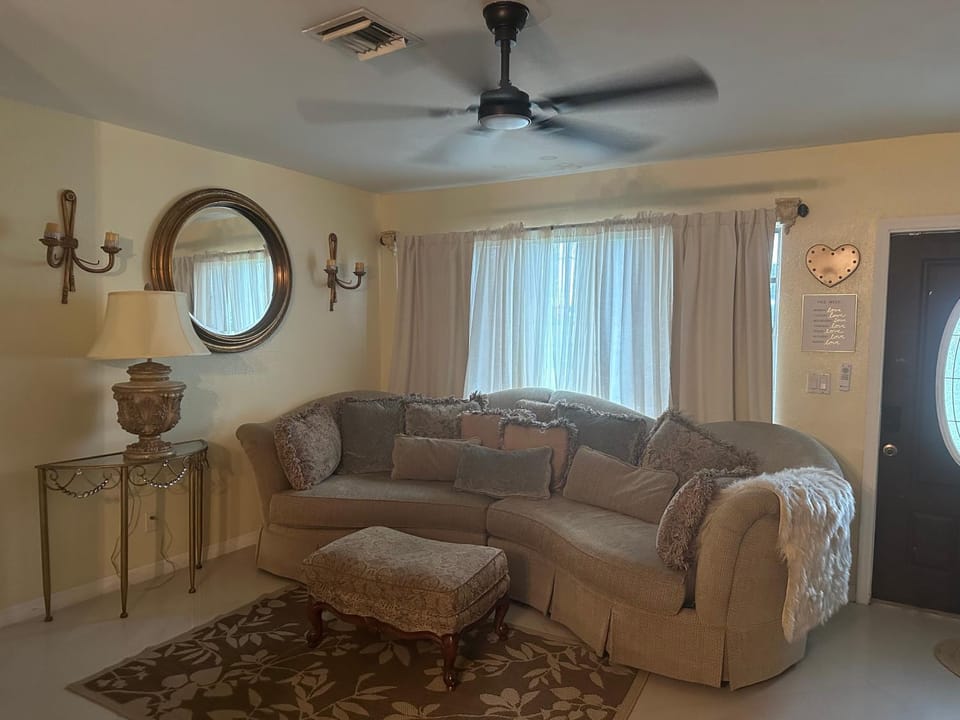 Miramar near Hard Rock stadium House in Hollywood