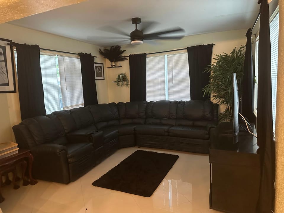 Miramar near Hard Rock stadium House in Hollywood