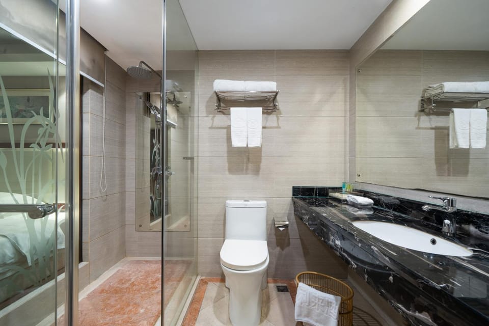 Shower, Toilet, Bathroom