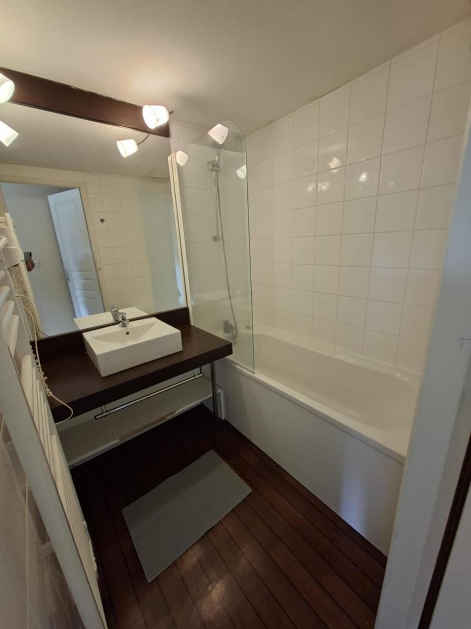 Bathroom, Bath