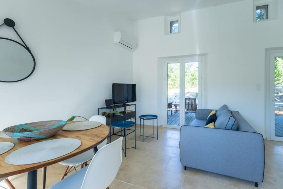 Appartement sur Domaine Aix - Piscine Tennis - Mozart Apartment in Aix-en-Provence