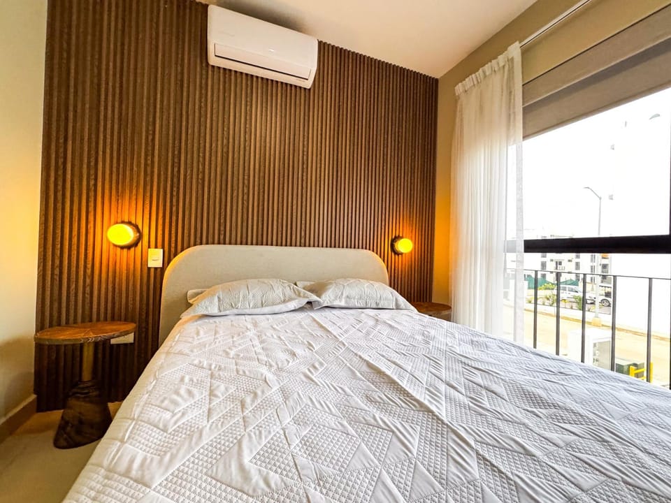 Bedroom, air conditioner