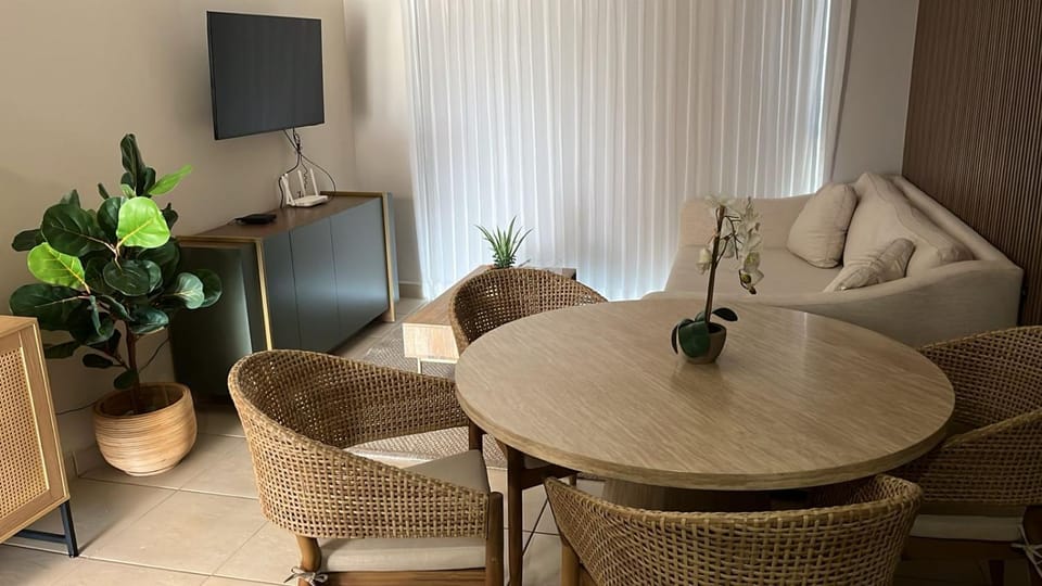 TV and multimedia, Living room, Dining area