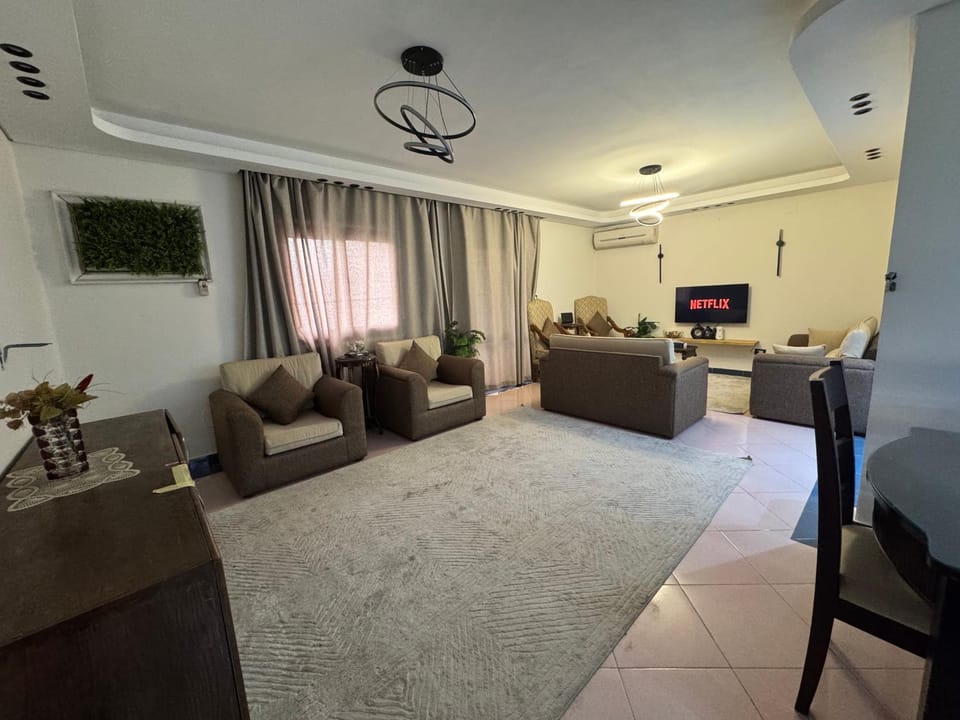 Cozy Heaven - Near Airport 10 mins to CAI Airport Apartment in Cairo Governorate