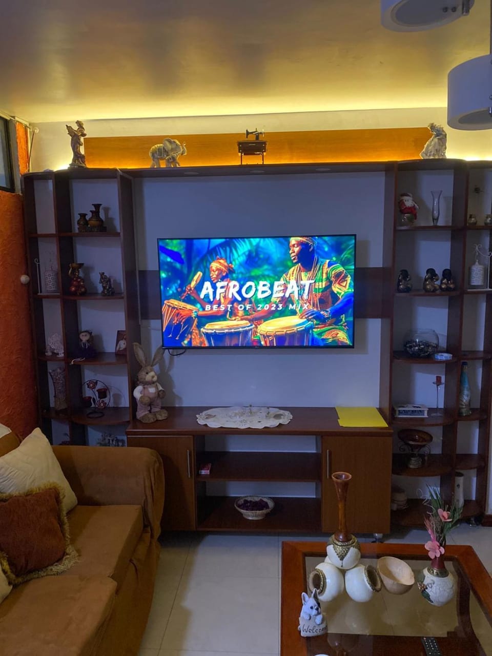 Communal lounge/ TV room, Living room